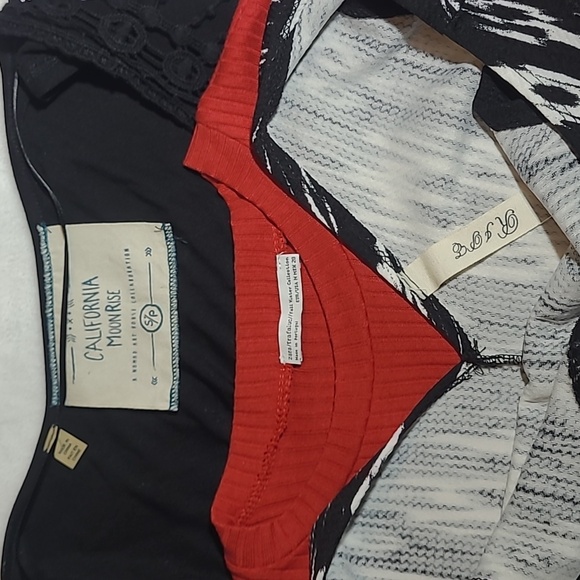 3 Summer Dresses, Size Small - Picture 4 of 5